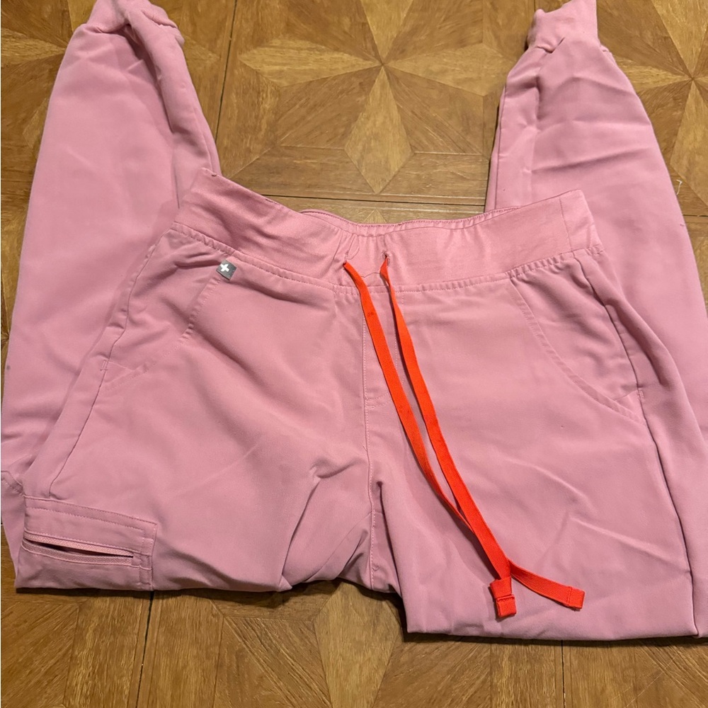 FIGS pink top and bottom